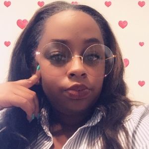 Meet your Posher, Brandi